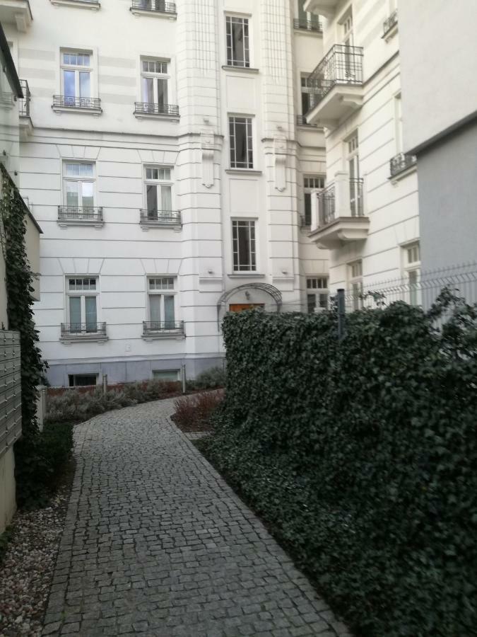 Apartment Hoza 50 With A Balcony In Close Center 바르샤바 외부 사진